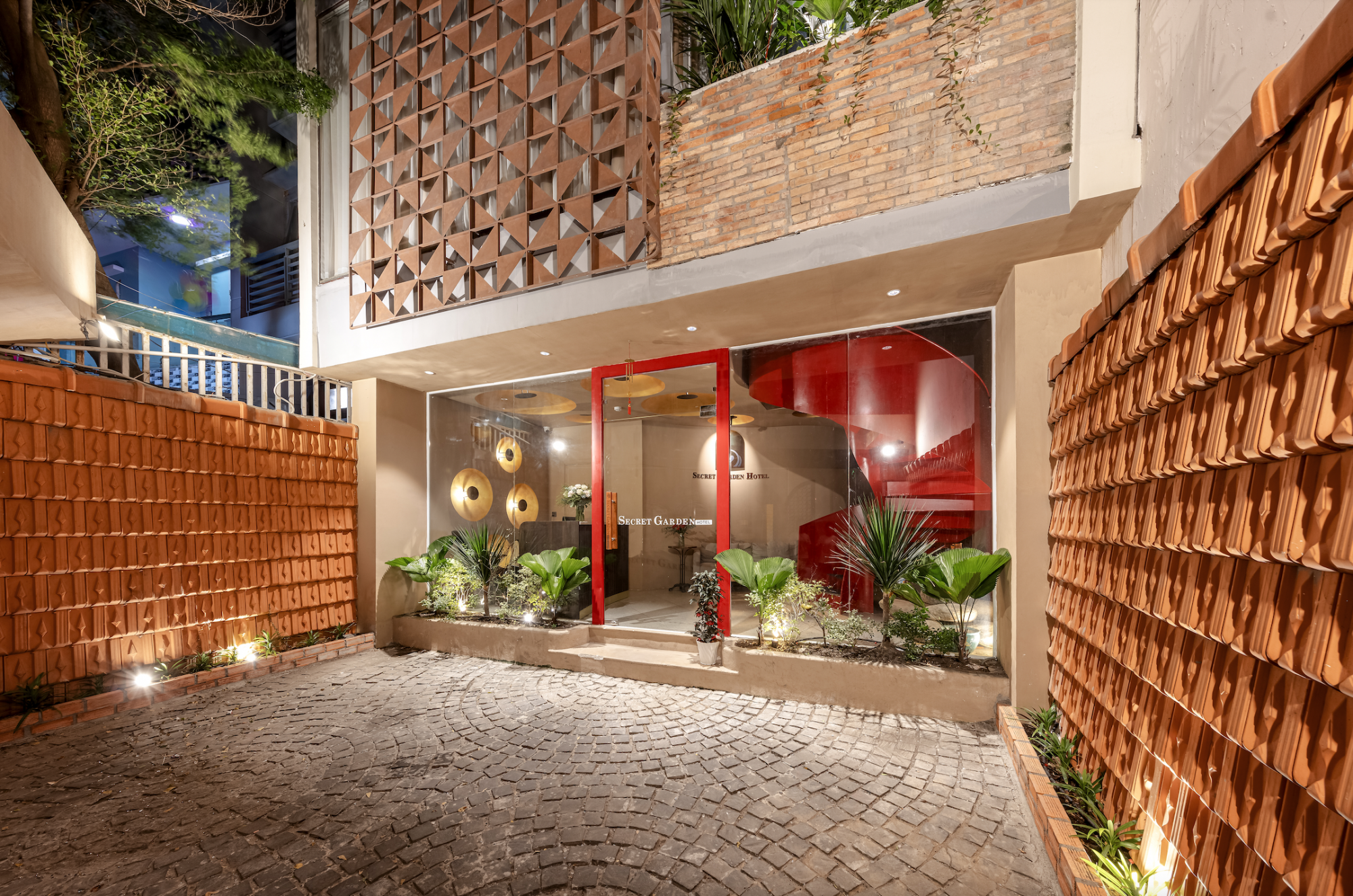 Secret garden hotel
