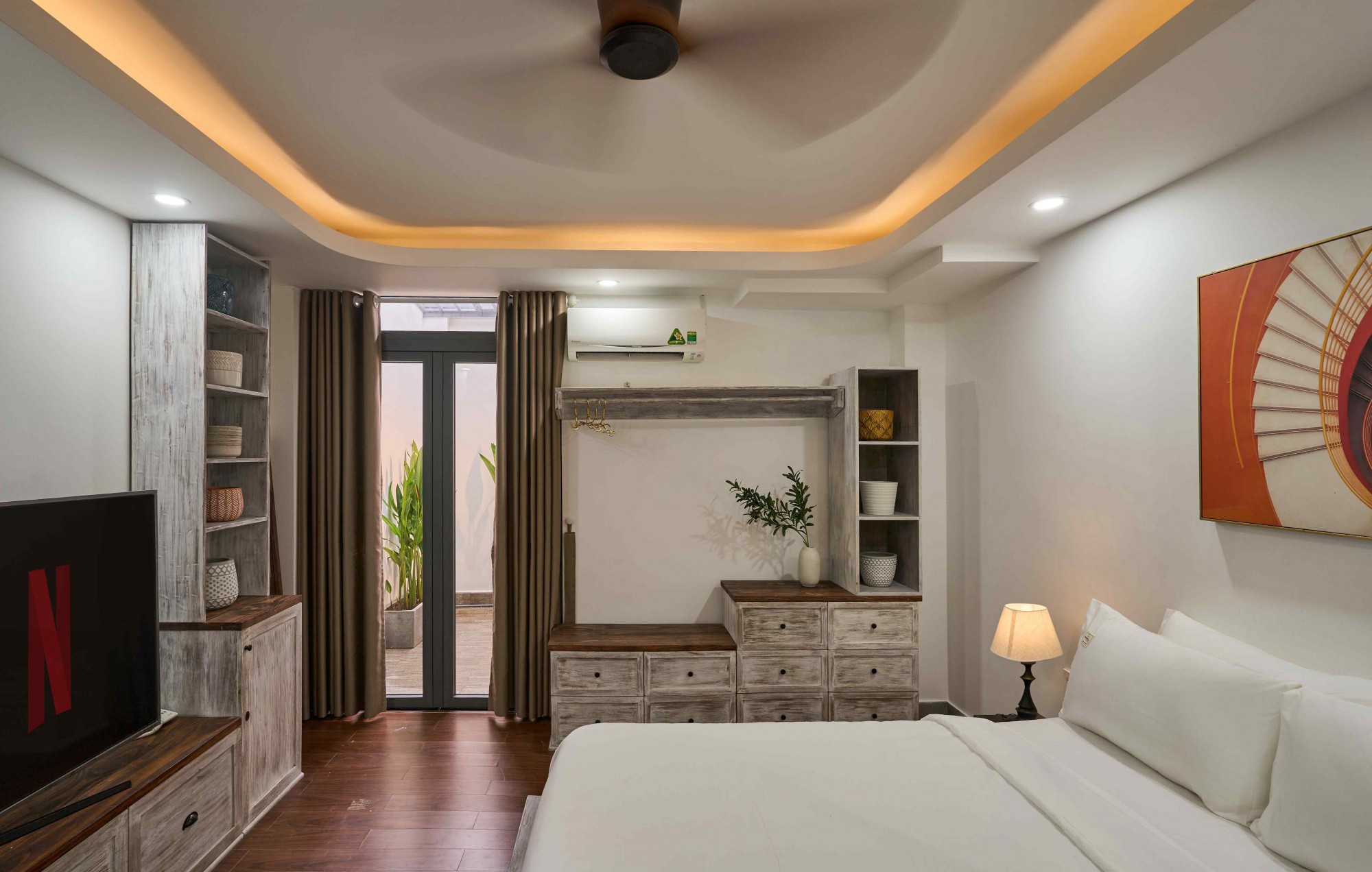 đặt phòng khách sạn urbanb